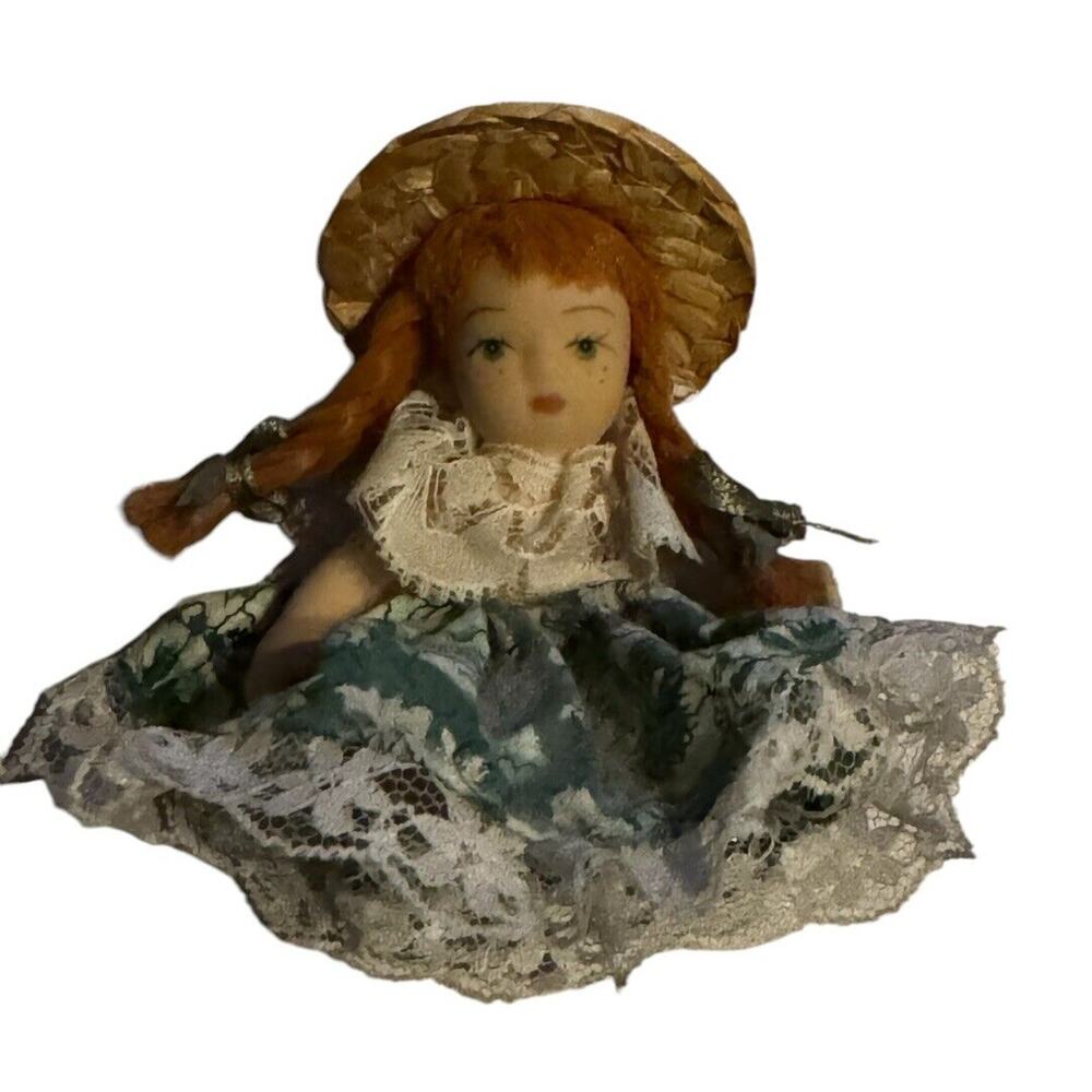 Porcelain Doll‎ Miniature Dress Red Hair Straw Hat 3" Straw Hat Dollhouse VTG